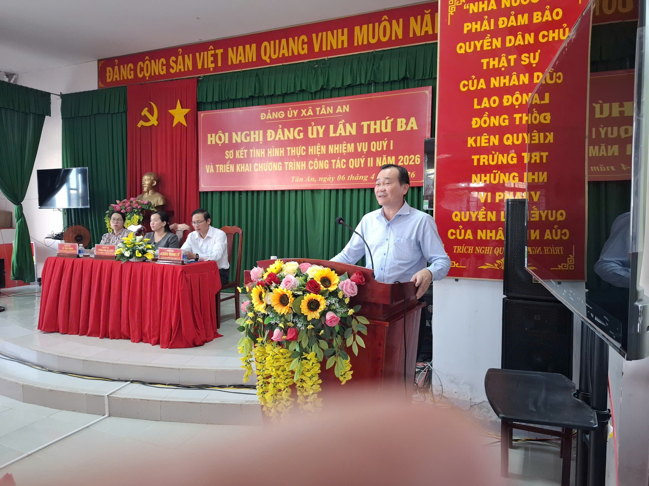 ĐẢNG ỦY XÃ TÂN AN HỘI NGHỊ SƠ KẾT TÌNH HÌNH THỰC HIỆN 
NHIỆM VỤ QUÝ I, TRIỂN KHAI NHIỆM VỤ QUÝ II NĂM 2026 
