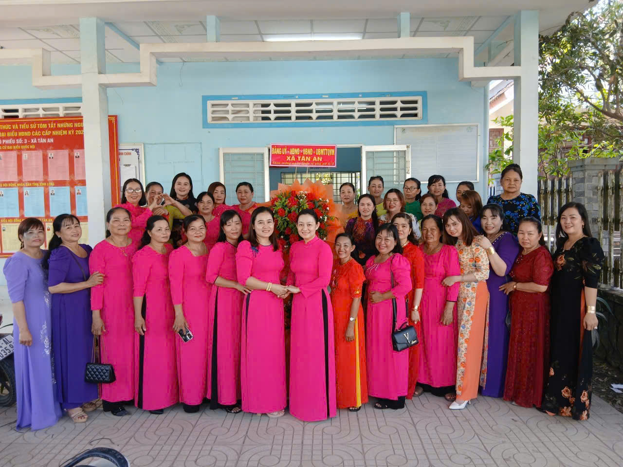 HỘI PHỤ NỮ XÃ TÂN AN TỔ CHỨC NGÀY 08/3 CHO PHỤ NỮ